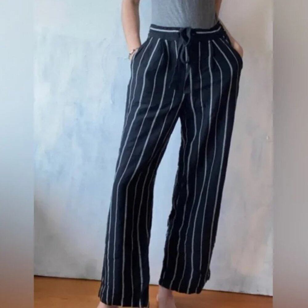 A New Day || Black White Stripe Wide Leg Pant || sz4 GUC